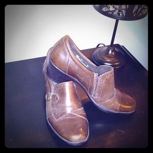 Clarks size 11, brown, side buckle, low heel shoes